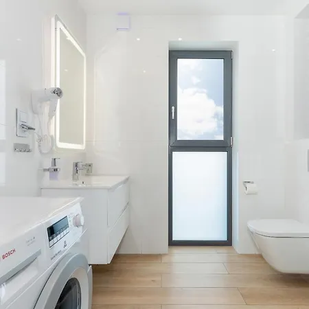 Holiday House Zefir By Renters Prestige *