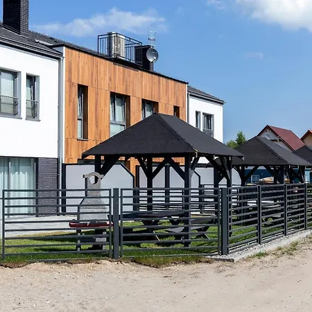Holiday House Zefir By Renters Prestige *